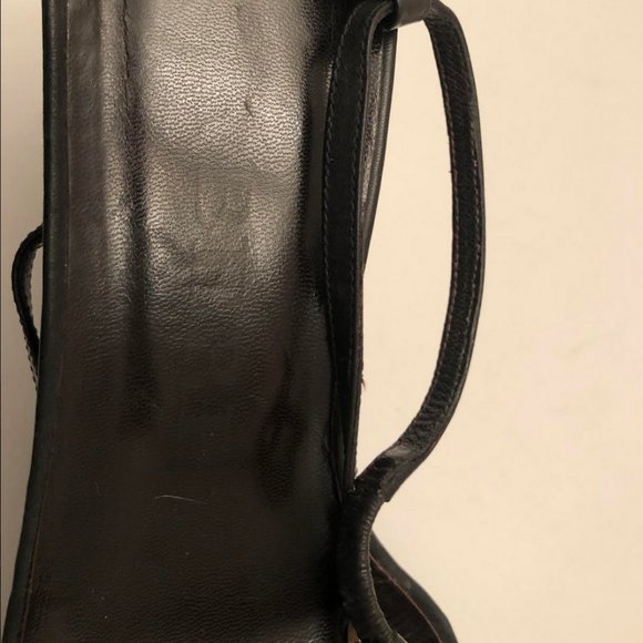 BURBERRY PORSUM BLACK LEATHER SHOE WITH HEEL  AND GROMIT FRONT DETAIL - Picture 12 of 12